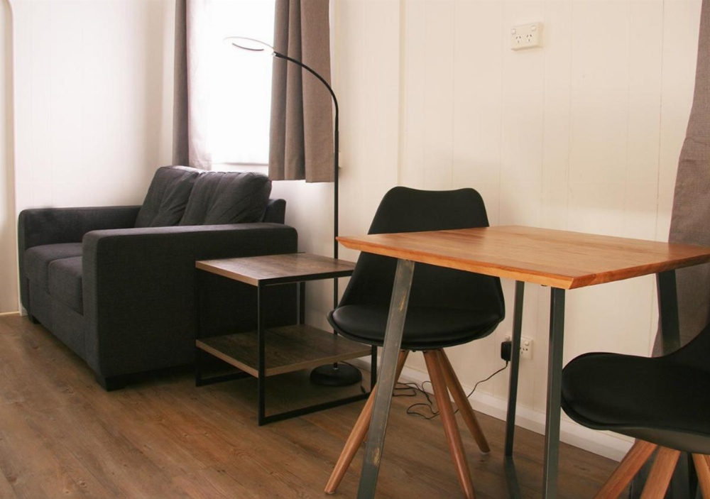 Room image 4