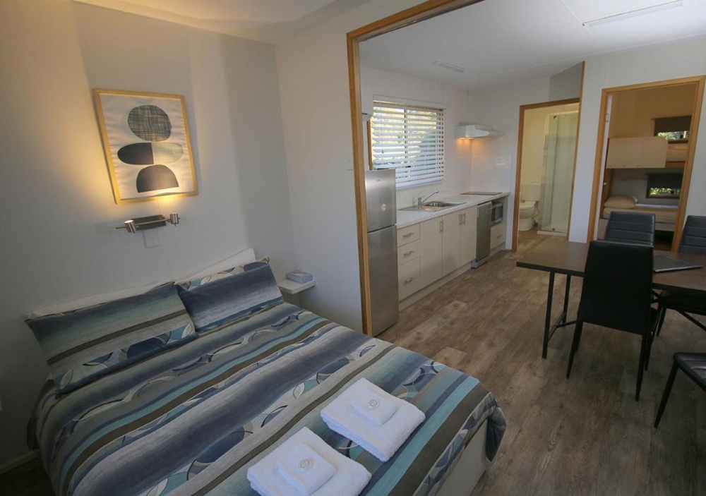Room image 4